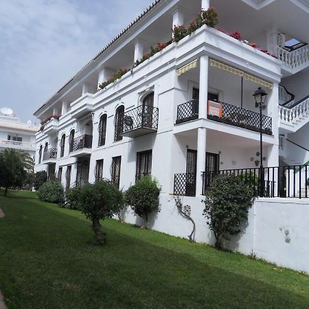 Apts Burriana Nerja Exterior foto